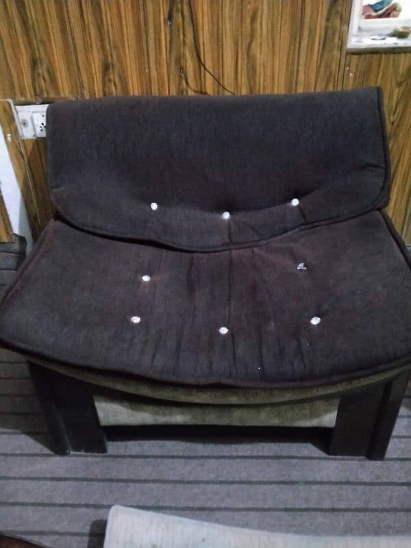 sofa set 1 +1+2 good condition 0