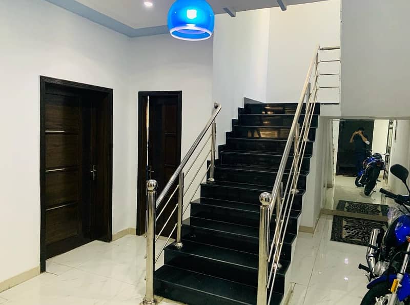 1 Kanal House Upper Portion Available for rent with free wifi and cable tv situated at a Very Prime Location of Gulmohar Block, Bahria Town Lahore 0