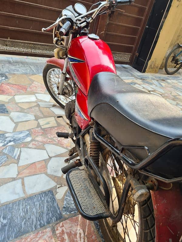 Suzuki GS 150 180cc swapped engine excellent average like Ybr honda 4