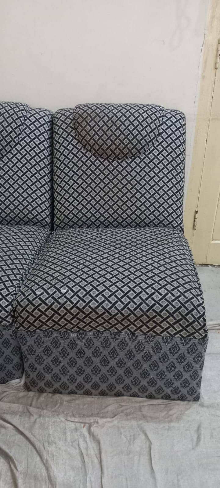 Sofa set 5 seater used. Foam very good condition 3