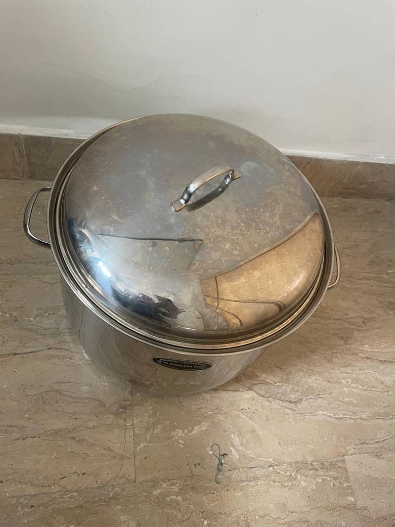 Stainless steel cooking pot 1