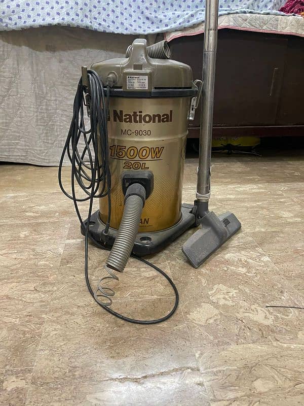 National Vaccuum cleaner 0