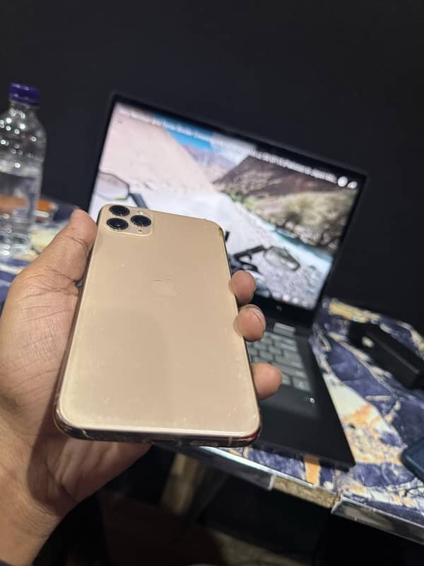 iphone 11  Pro Max Non PTA 3