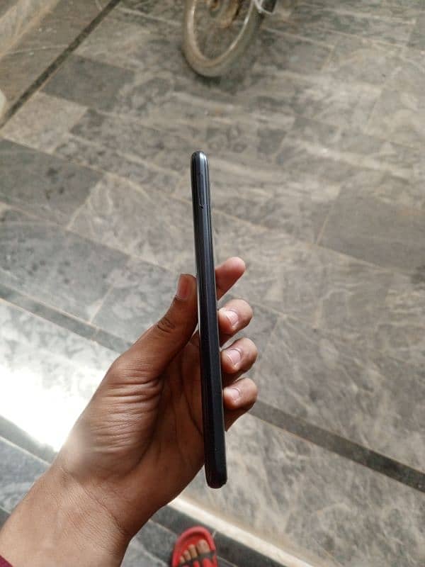 realme C21 4/64 with box 3