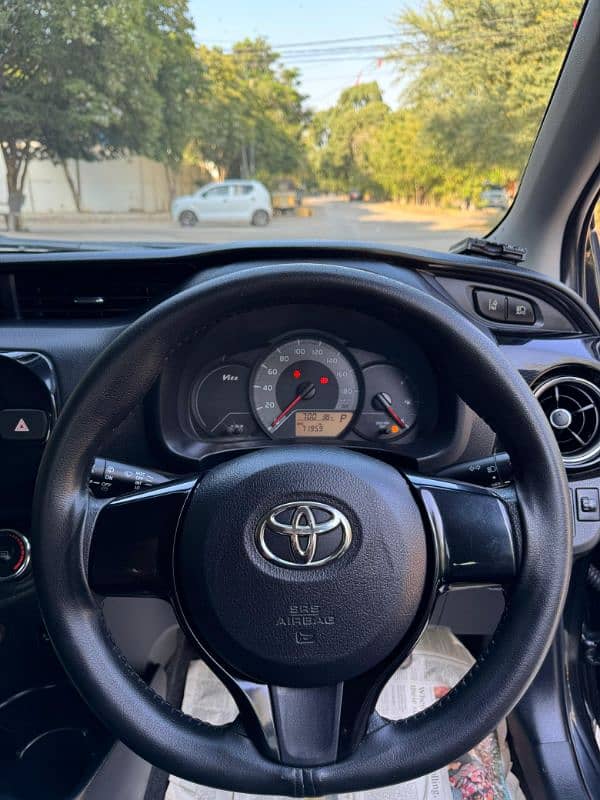 Toyota Vitz 2018 14