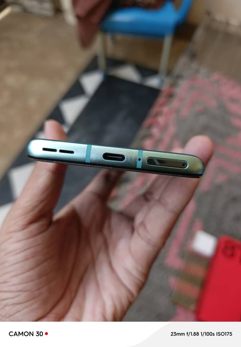 OnePlus 8t With Box 12gb Ram 256Gb storage 4