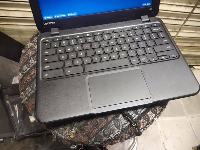 Lenovo. Chromebook. 03073783690. lo 1