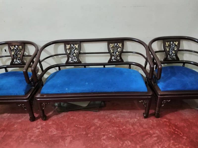 5 seater sofaset with 3 tables 12