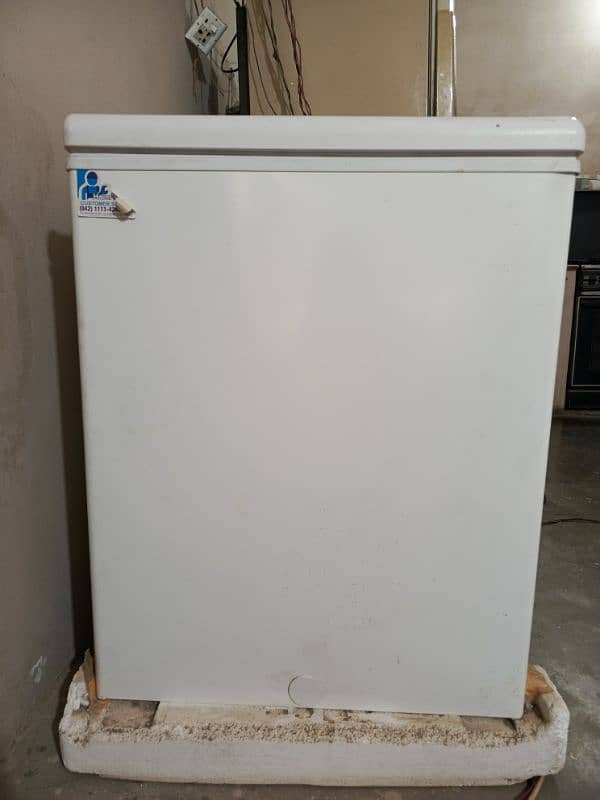 Haier HDF-285INV Deep Freezer single door is up for sale 1