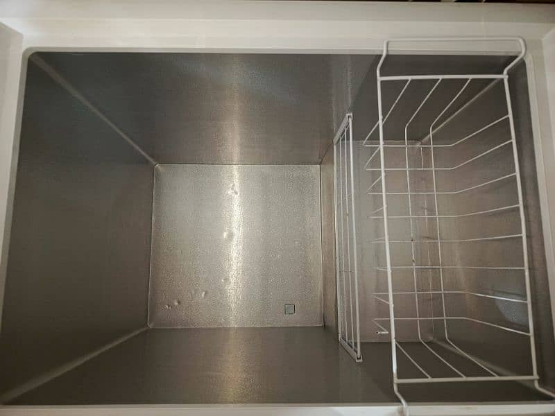 Haier HDF-285INV Deep Freezer single door is up for sale 5