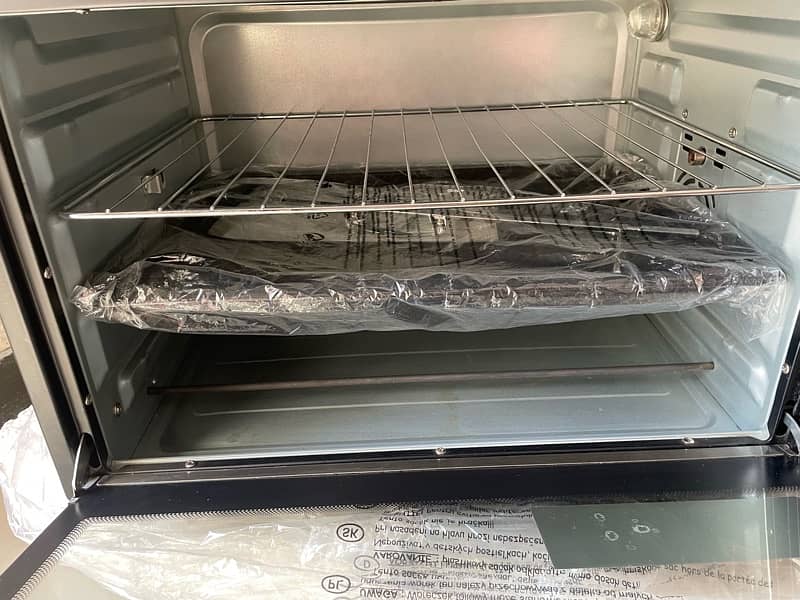 Geepas electric oven 8