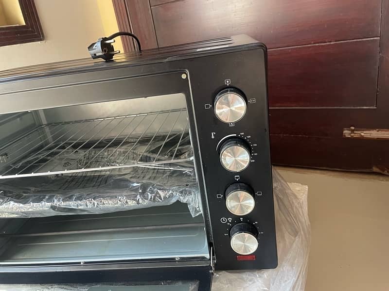 Geepas electric oven 9