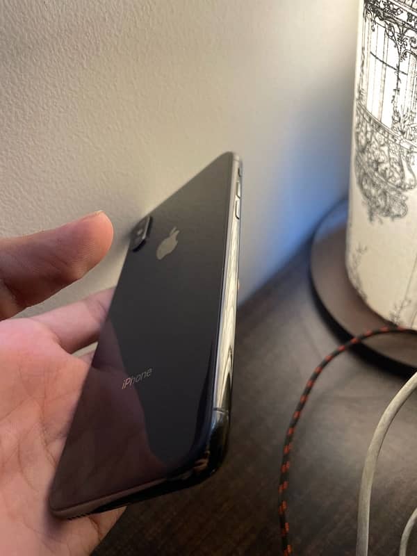 IPHONE X PTA APPROVED WITH BOX 10/10 1