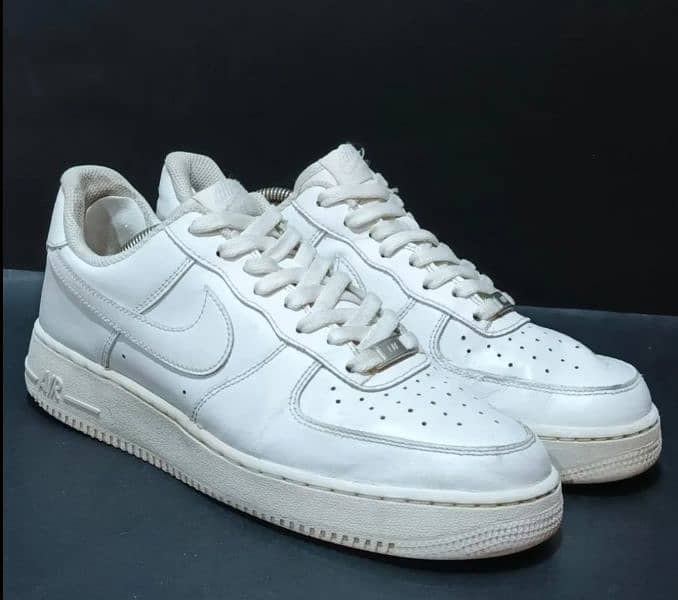 Nike Air force 1 Triple White 1