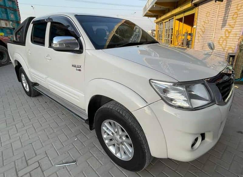 Toyota Hilux 2016 Vigo Champ 1