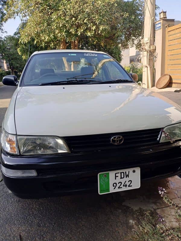 Toyota Corolla XE 2000 19