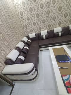 9 seater sofa set with table