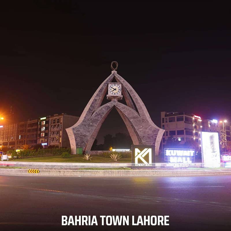 MAP FEE PAID ALSO PLOT NO 290 RAFI FOR SALE IN BAHRIA TOWN LAHORE. 0