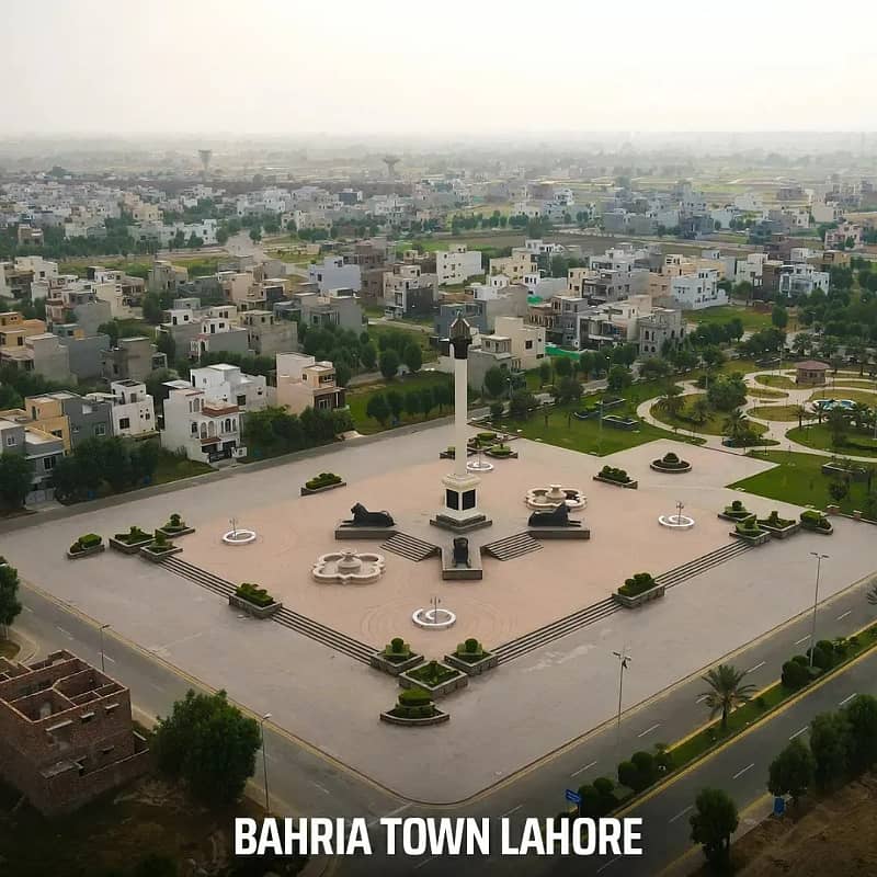 MAP FEE PAID ALSO PLOT NO 290 RAFI FOR SALE IN BAHRIA TOWN LAHORE. 1