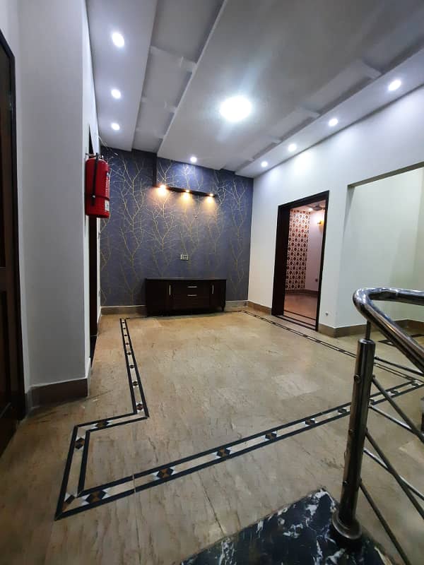 5 MARLA HOUSE FOR SALE IN BAHRIA TOWN SECTOR D LAHORE, 13