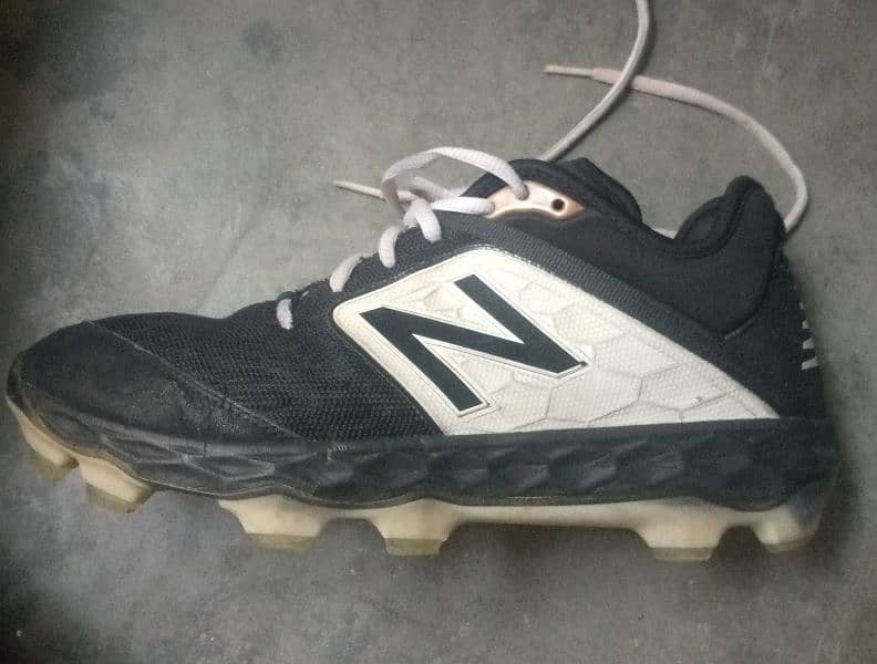 NB Football shoes 0