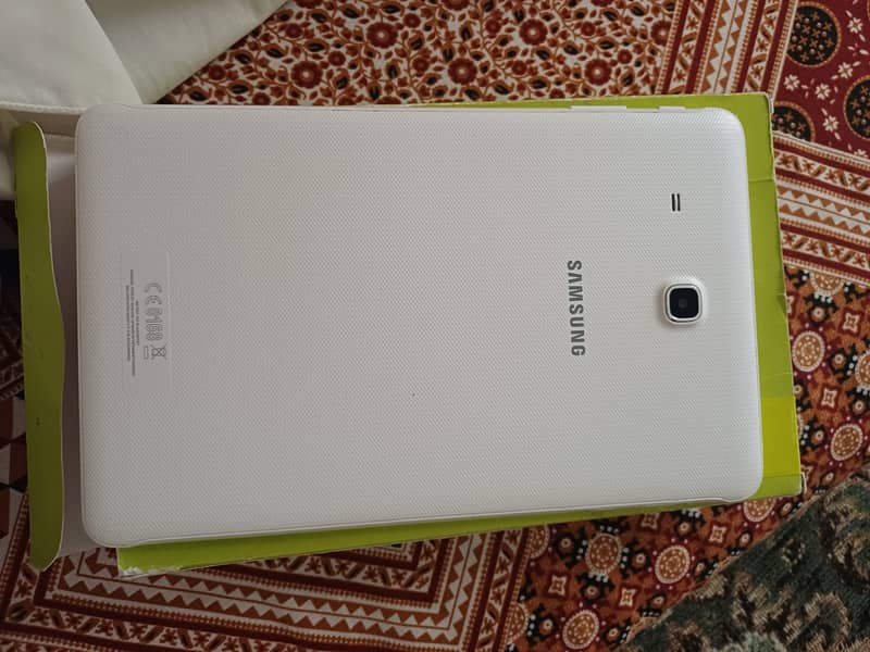 Samsung Galaxy Tab E 0