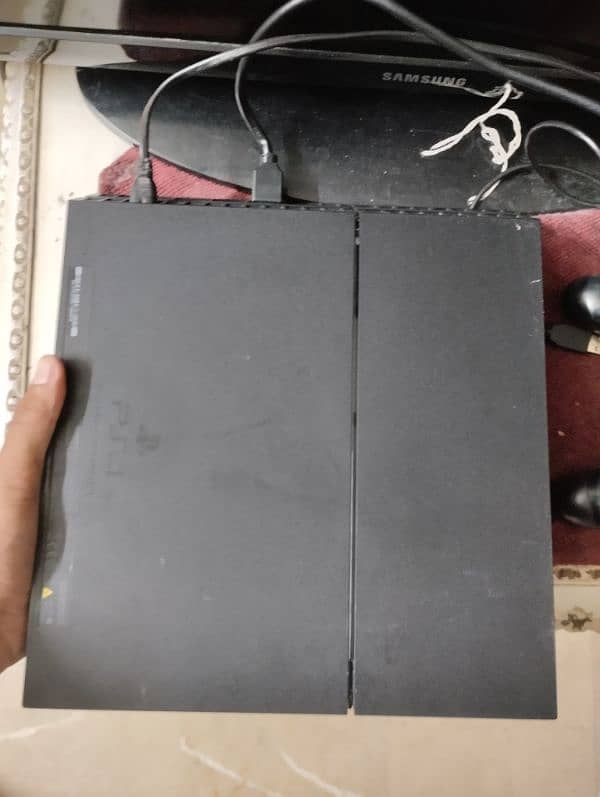 ps 4 just like new 1