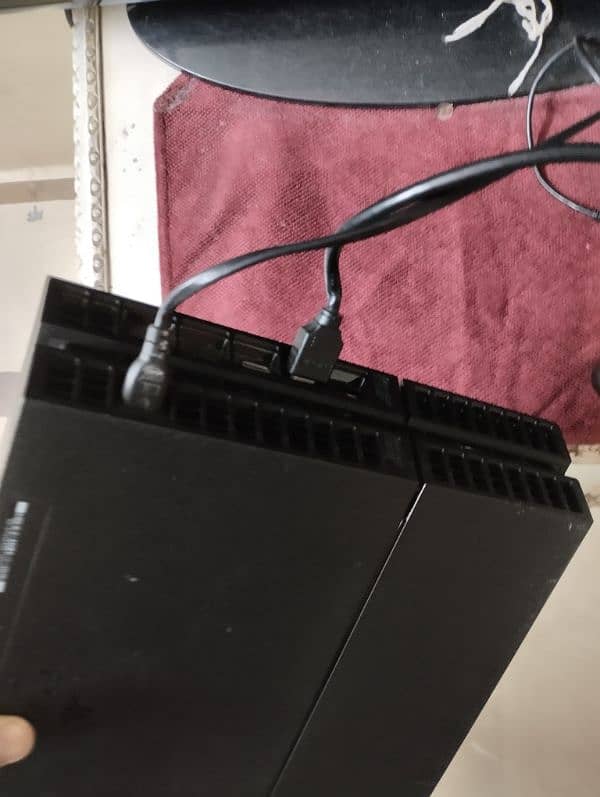 ps 4 just like new 3