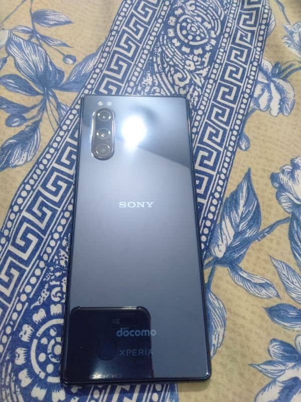 Sony Xperia 5 9