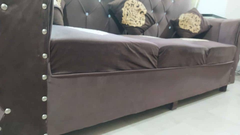 1,2,3 Sofa Set - 10/10 condition. 5