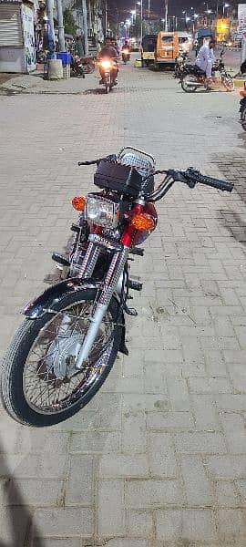 Honda CG125 2021 (patta 2022) 1