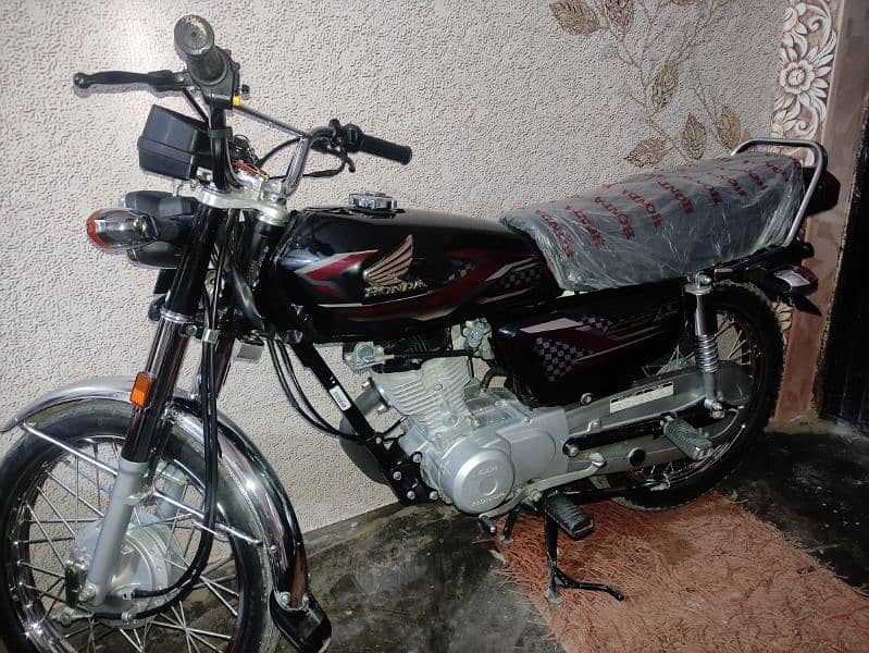 Honda 125 2024 Black Lover's 1