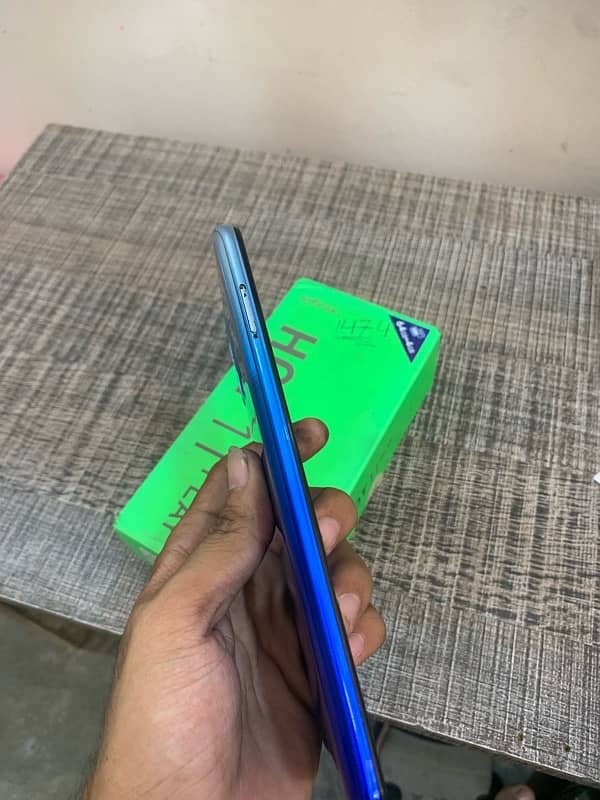 infinix hot 11play 4/64gb 6000mh battery with box all ok 7