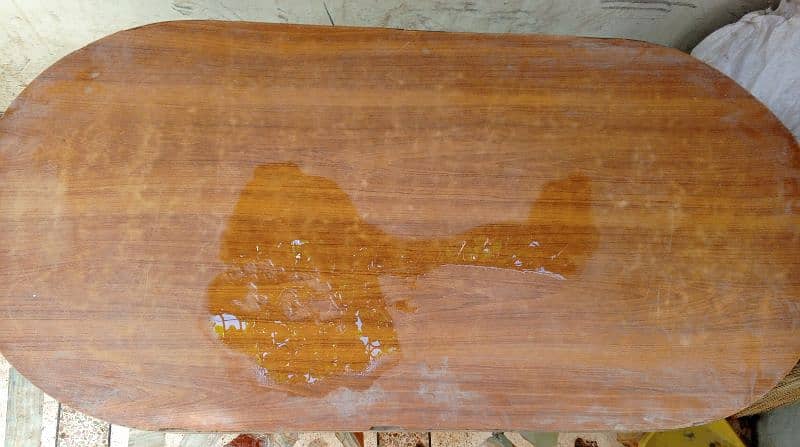 Table wooden in good condition 0