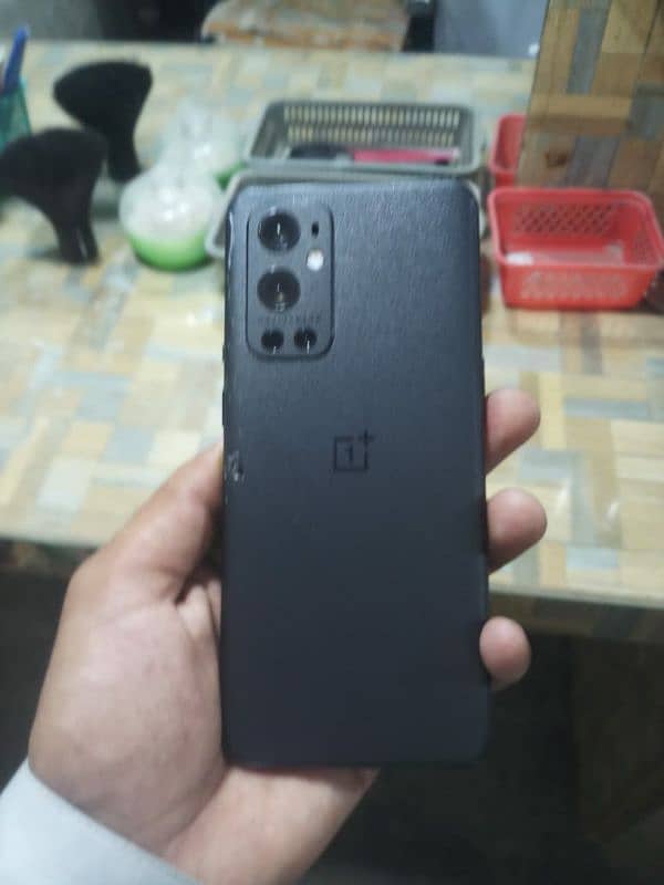 one Plus 9pro 1