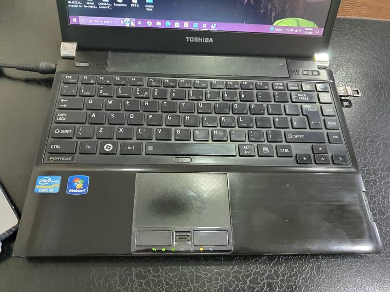 Toshiba Portege R830 Cori-3 2nd Gen 4GB 300GB HDD 1