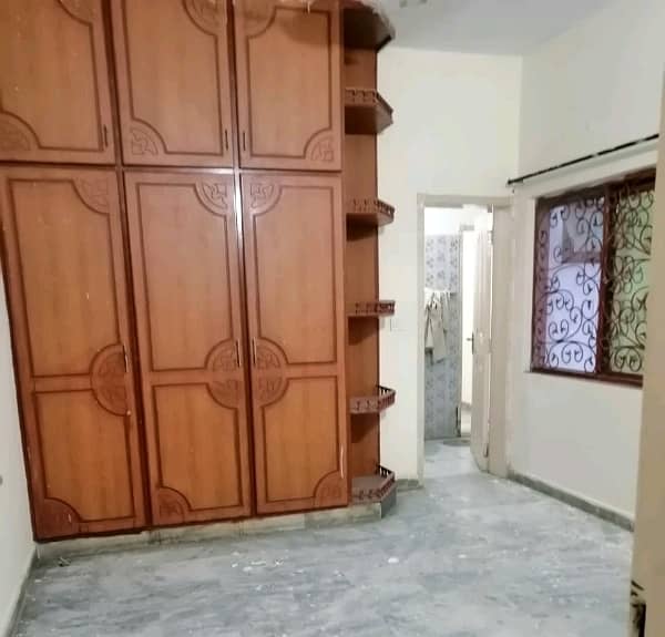 A Great Choice For A 10 Marla Upper Portion Available In Model Town - Block M 1