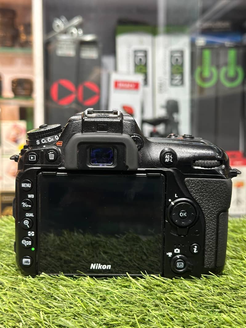 Nikon D7500 1