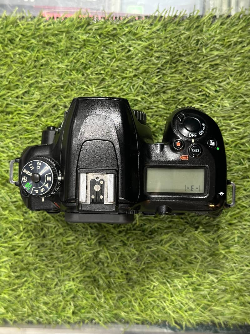 Nikon D7500 4