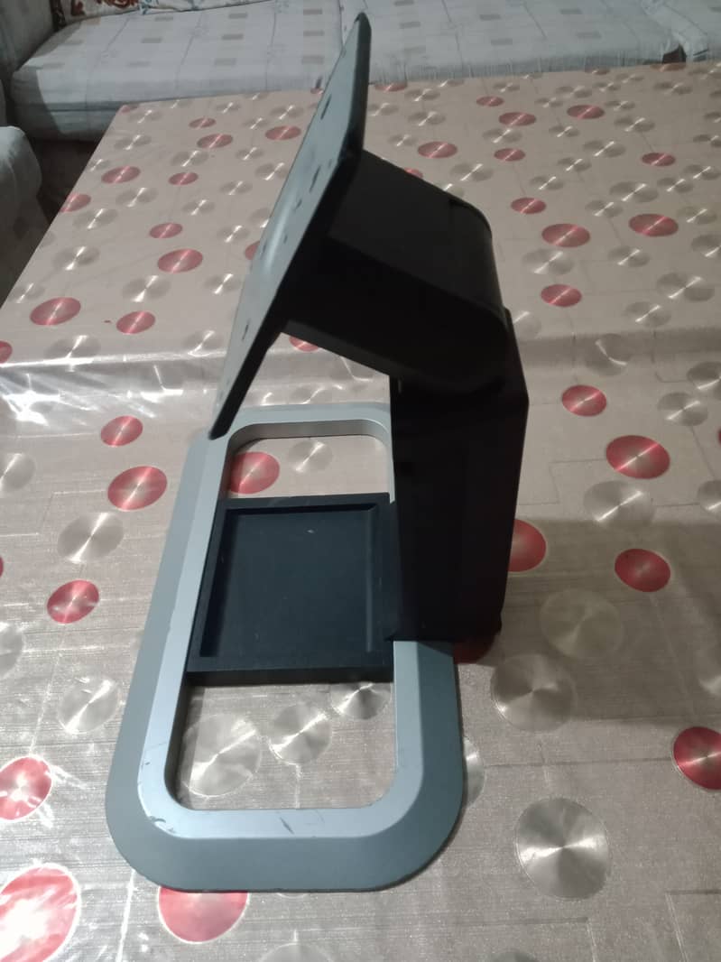 HP Monitor Stand 3