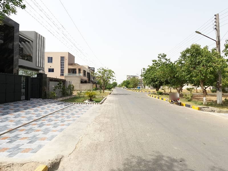 Prime Location House For Sale In Beautiful Nespak Housing Society Phase 3 - Block A 4