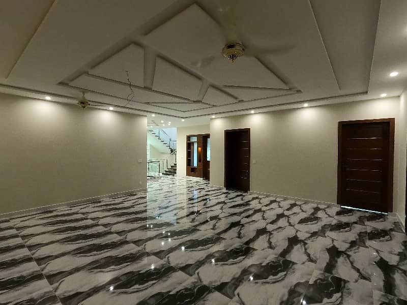 Prime Location House For Sale In Beautiful Nespak Housing Society Phase 3 - Block A 27