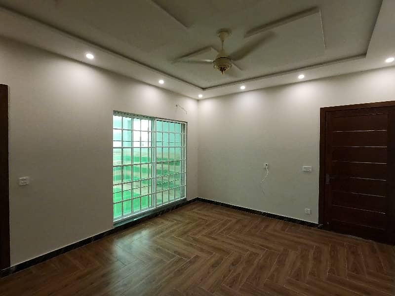 Prime Location House For Sale In Beautiful Nespak Housing Society Phase 3 - Block A 30