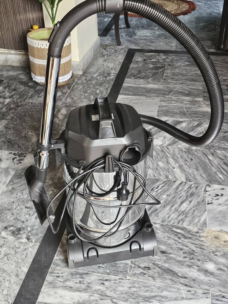 Westpoint Vacuum cleaner 2