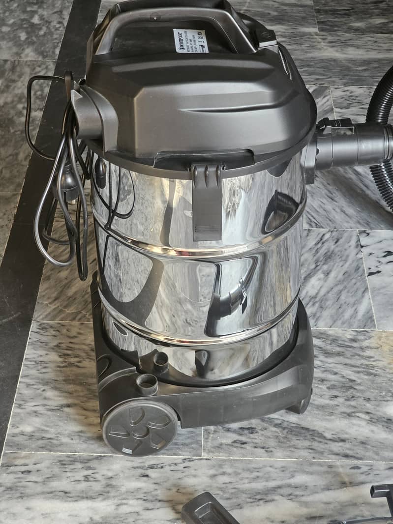 Westpoint Vacuum cleaner 3