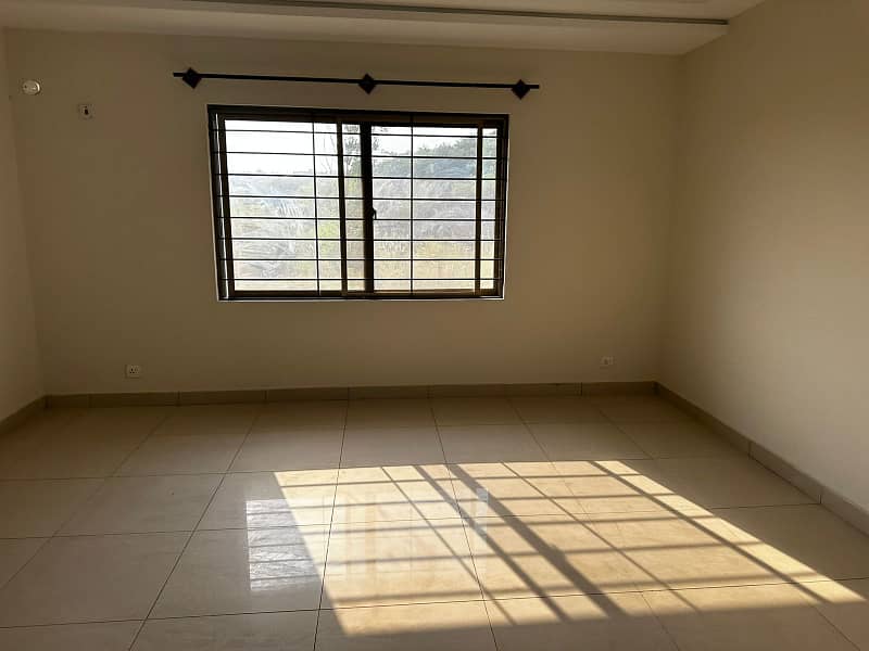 Askari Heights 4 Flat For Sale 4