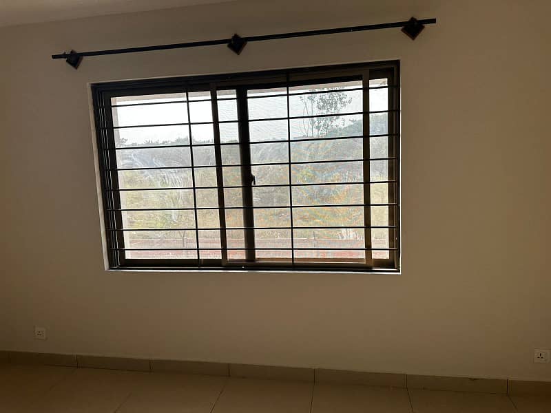 Askari Heights 4 Flat For Sale 8