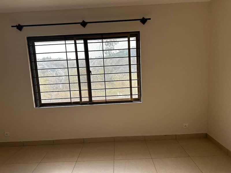 Askari Heights 4 Flat For Sale 9