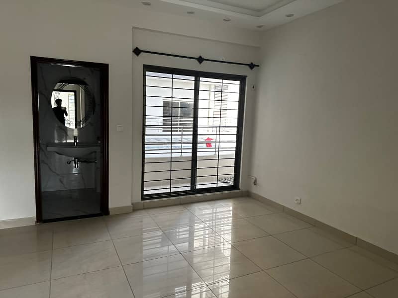 Askari Heights 4 Flat For Sale 16