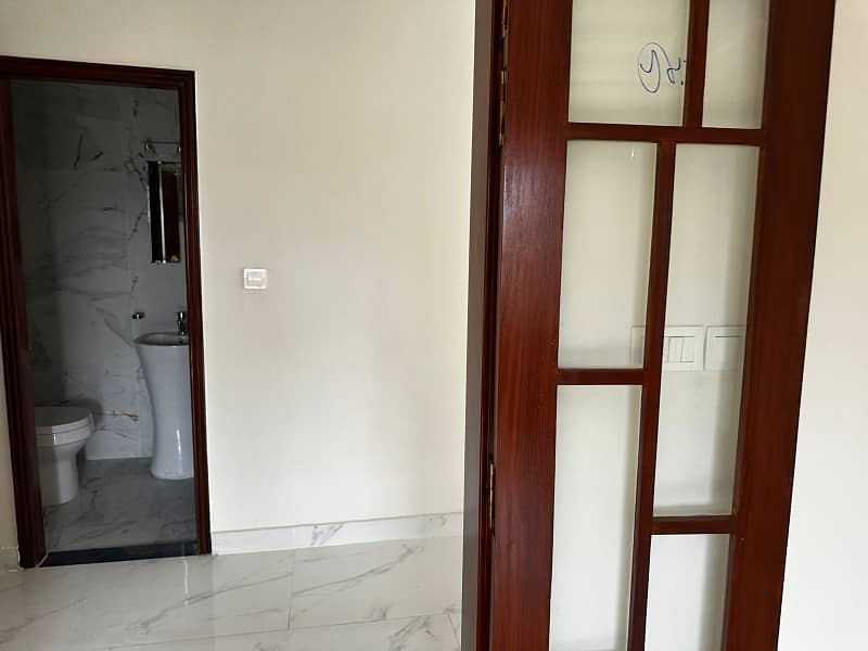 Askari Heights 4 Flat For Sale 39